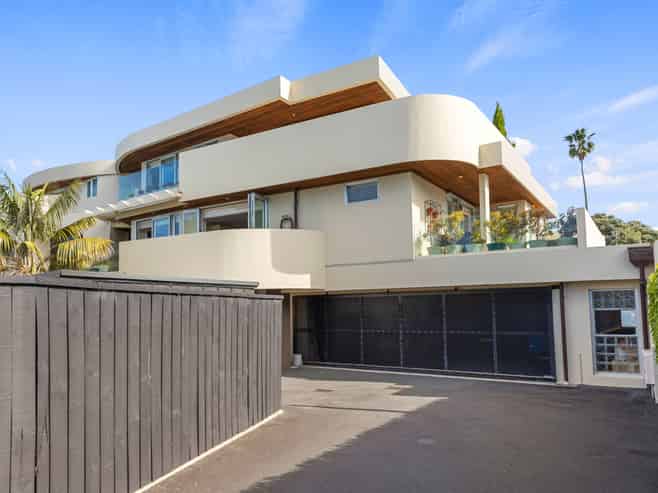 3/14 First Avenue, Avenues