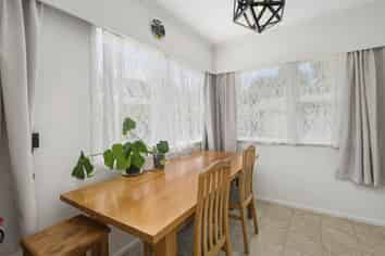 368 Sunset Road, Sunnybrook