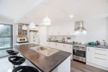 5A Aokautere Drive, Fitzherbert