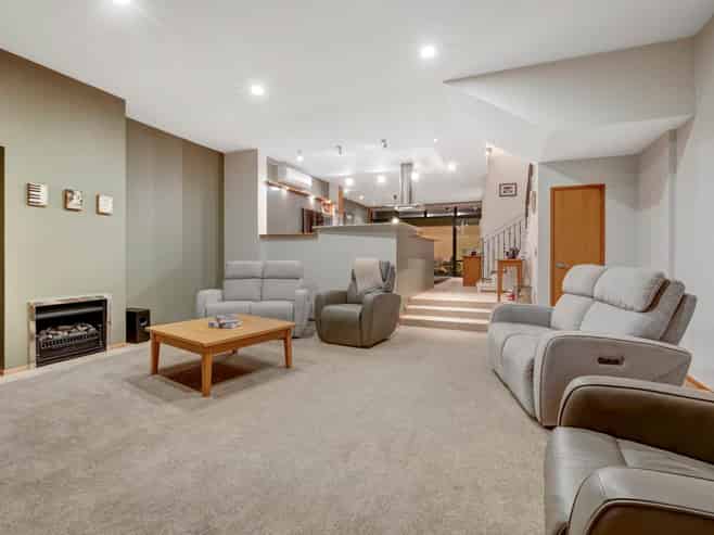 97 Waterside Crescent, Gulf Harbour