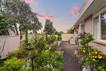 1/42 Bay Street, Red Beach