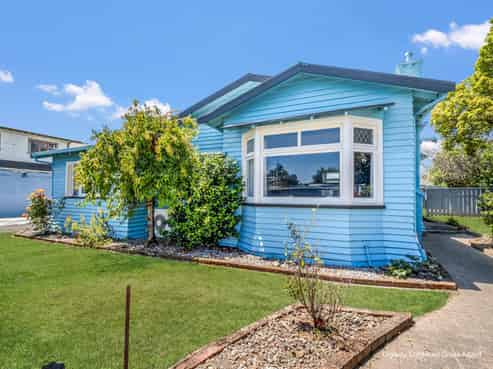 93 Wood Street, Takaro