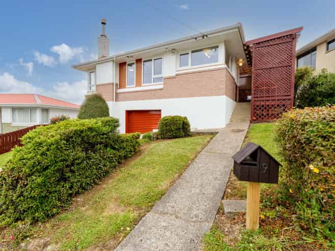 9 Honeystone Street, Helensburgh