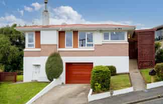 9 Honeystone Street, Helensburgh