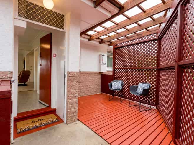 9 Honeystone Street, Helensburgh