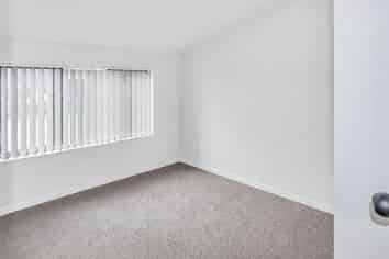 553f Massey Road, Mangere