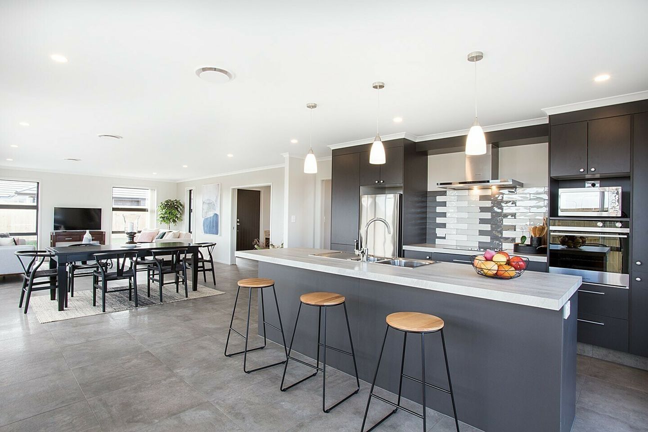 Home And Income - Alexandra Estate - Altro