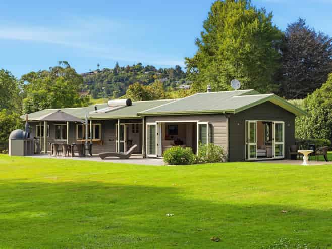 52E Loop Road, Te Puna