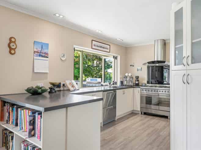 52E Loop Road, Te Puna