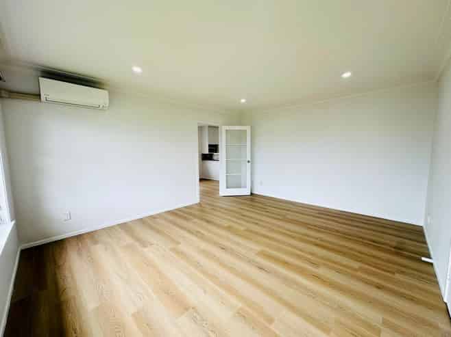 18 Celia Place, Mangere East