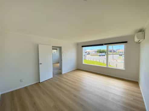 18 Celia Place, Mangere East