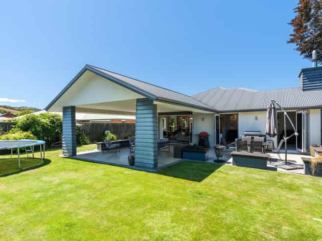 15 Mountfort Street, Outram