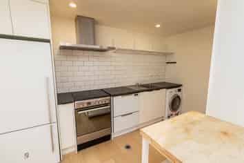 5D/163 Thorndon Quay, Thorndon