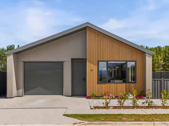 81 Burdon Loop, Lake Hawea