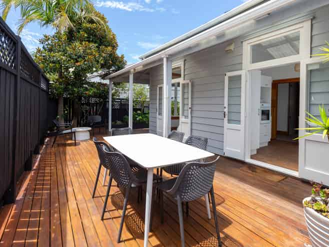 2/42 Ashby Avenue, St Heliers