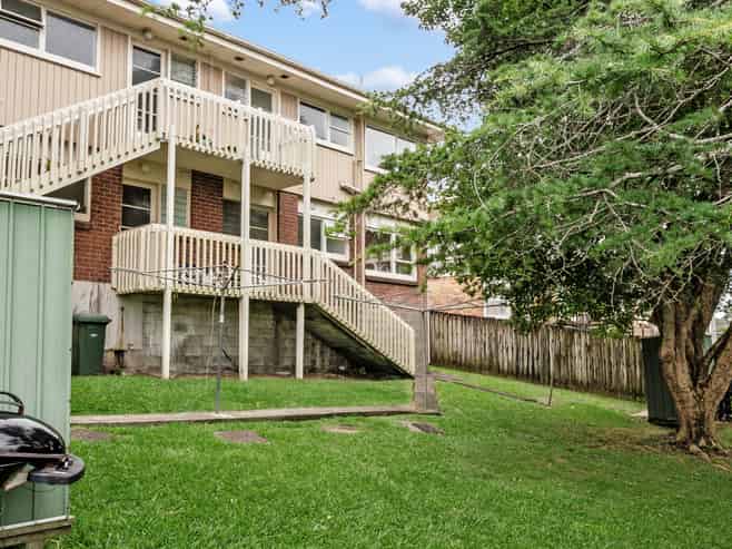 9 Cruickshank Crescent, Meadowbank