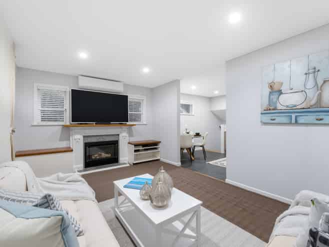 52 Woodside Road, Massey