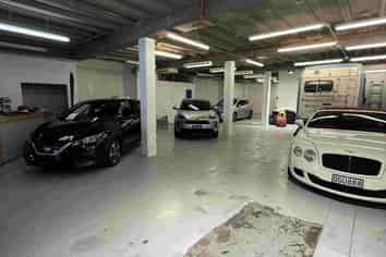 Versatile Office & Warehouse in Newmarket