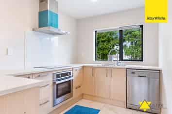 12a Edgewood Way, Henderson