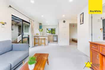 12a Edgewood Way, Henderson