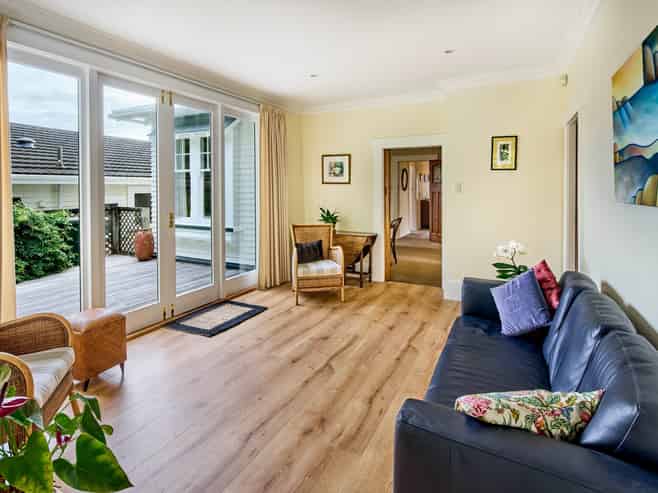 44 Glen Road, Kelburn