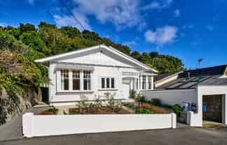 44 Glen Road, Kelburn