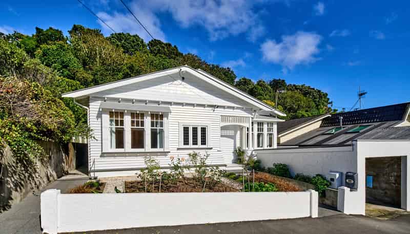 44 Glen Road, Kelburn