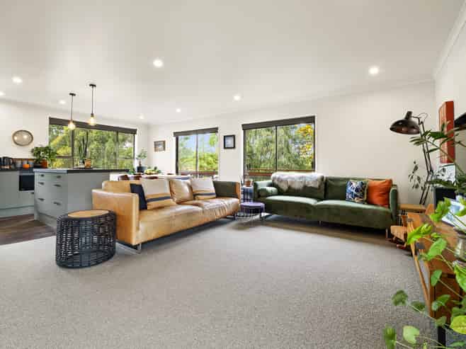 1 Viscount Road, Waldronville