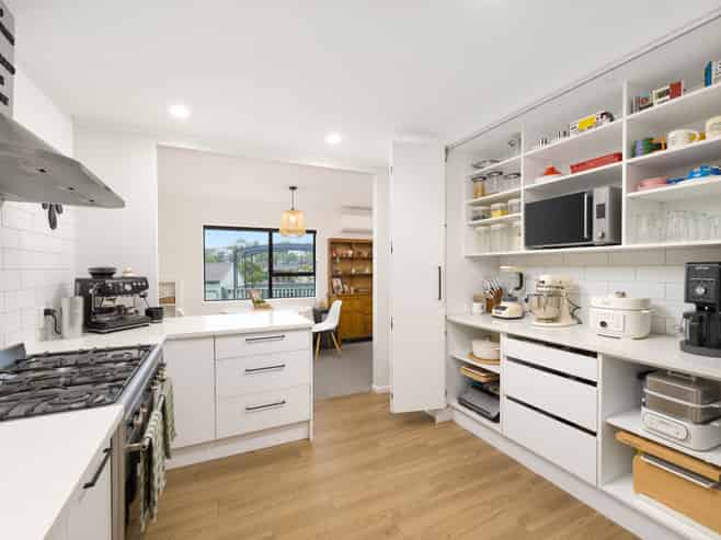 9 West Harbour Drive, West Harbour