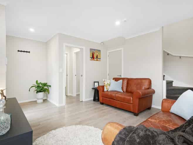 6D Te Whiti Grove, Waterloo