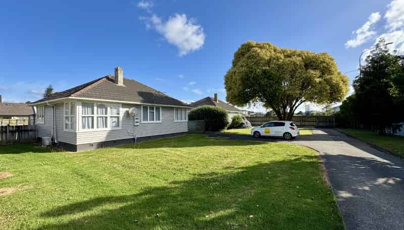 78 May Road, Mount Roskill