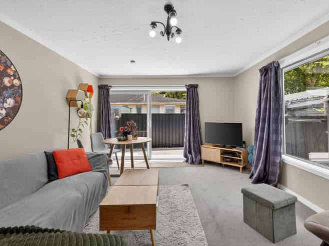 1/581 Gloucester Street, Linwood