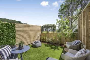 4C Ferry Road, Days Bay