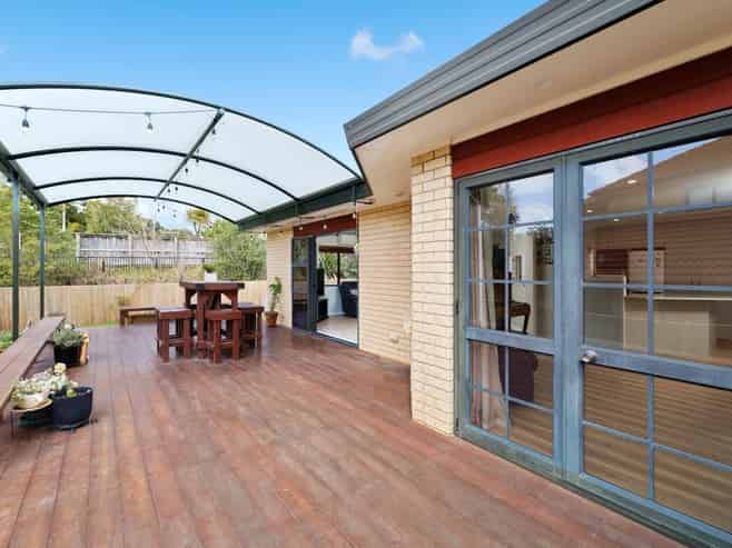 16 Widdison Place, Albany