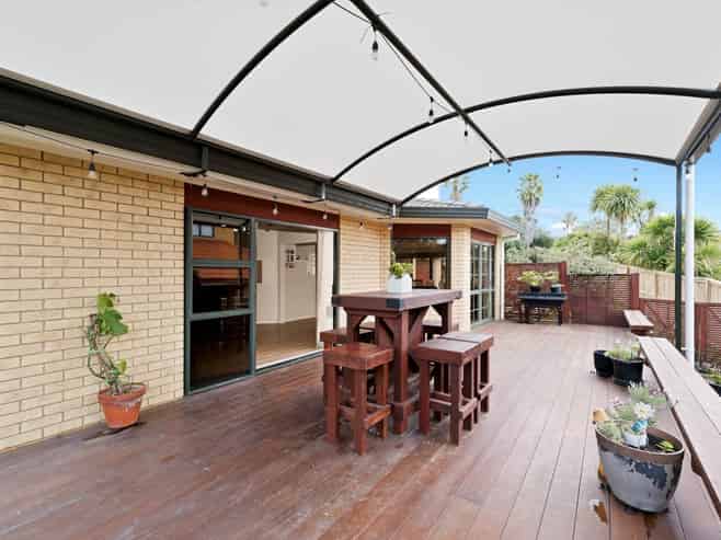 16 Widdison Place, Albany