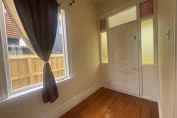 134 Holly Road, Saint Albans