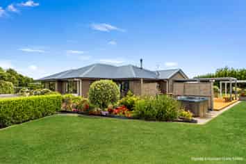 98 Pitt Road, Hillsborough