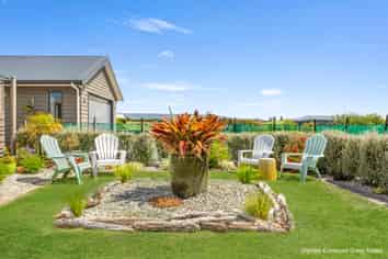 98 Pitt Road, Hillsborough