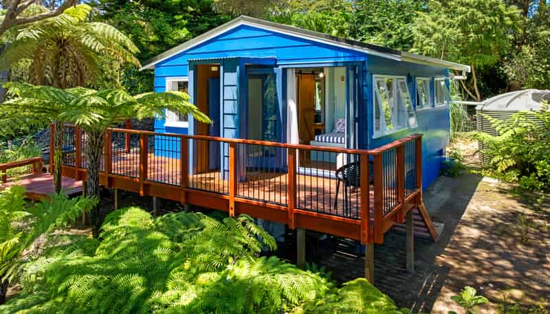 235 Ocean View Road, Oneroa