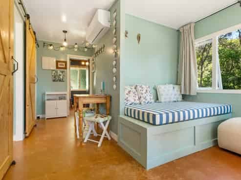 235 Ocean View Road, Oneroa