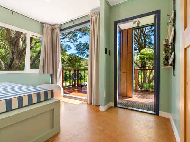 235 Ocean View Road, Oneroa