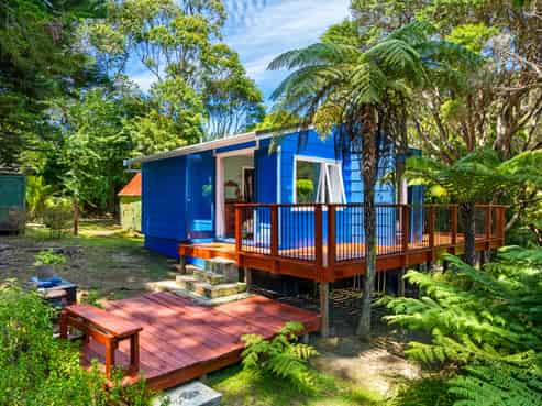 235 Ocean View Road, Oneroa