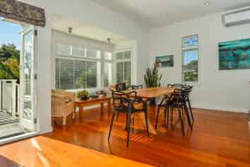 34 Lloyd Ave, Mount Albert