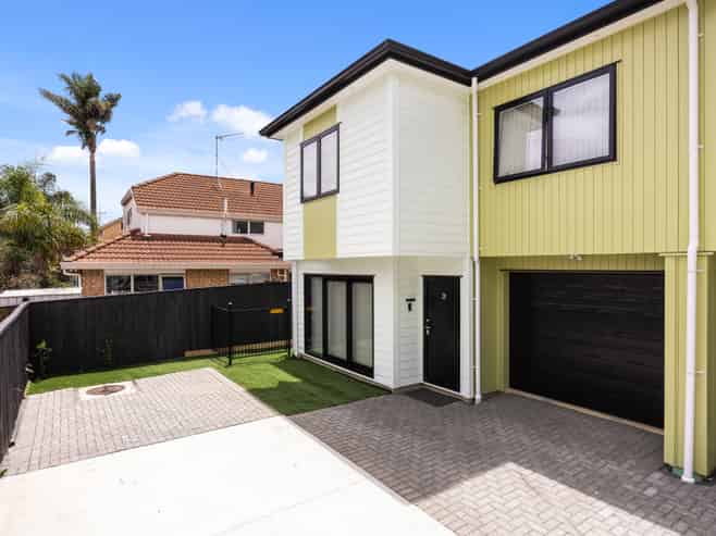Lot 2-4/7 Percival Street, Manurewa