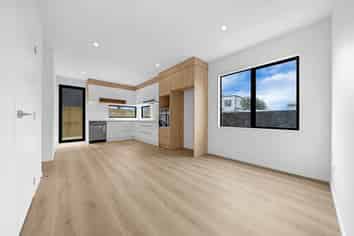 17A   Henwood Road, Mangere East