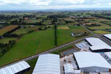 15 Kennington Roslyn Bush Road, Mill Road