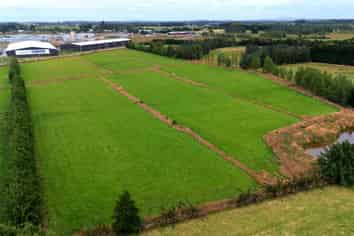 15 Kennington Roslyn Bush Road, Mill Road