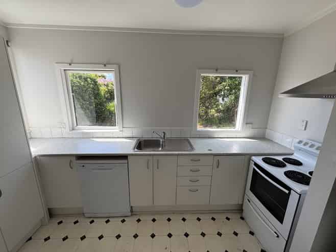 129 Hanson Street, Newtown