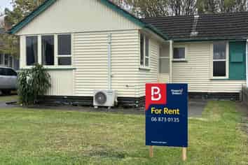 715 Kiwi Street, Camberley