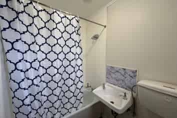 715 Kiwi Street, Camberley